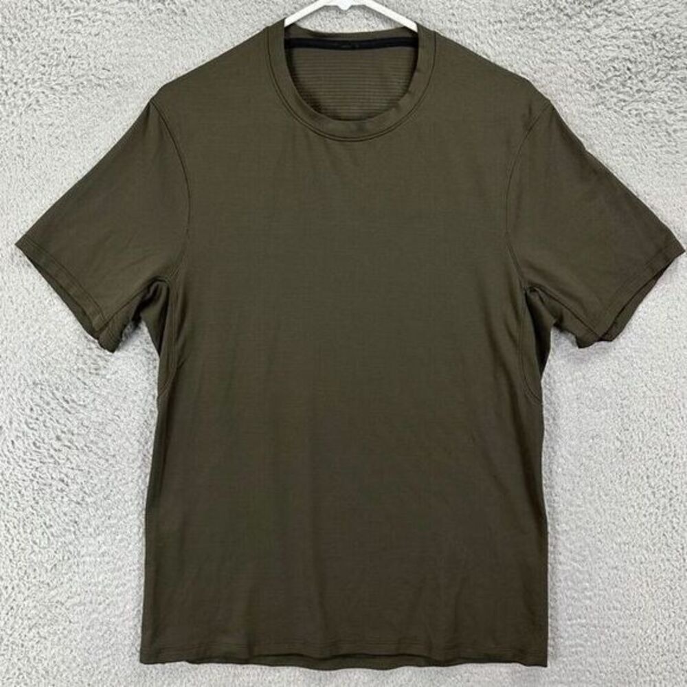 Lululemon T-Shirt Adult Small Olive Green Logo Running Gym Short Sleeve Tee Mens